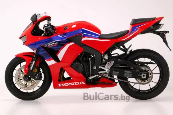 Новата Honda CBR600RR 2024–2025: завръщането на легендата! Всичко за модела: цена, характеристики и премиера в България